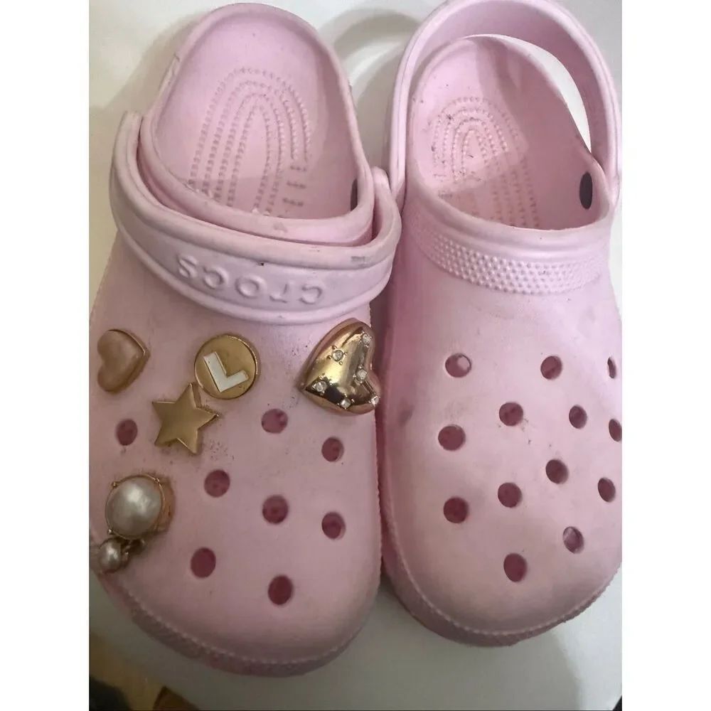 Crocs Women's Classic Clog Sandals With Faux Pearl & Gold-tone Charms Pink Sz 8
